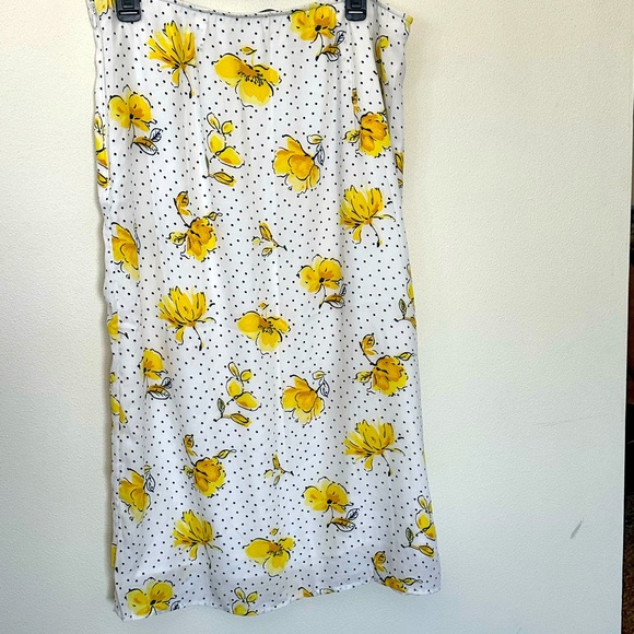 🍋🌼Abercrombie and Fitch spring skirt yellow floral side slit pencil large🌼🍋 - Picture 5 of 6